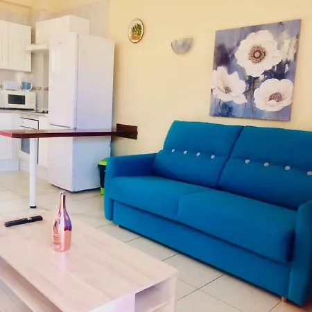 Pure Lights Angeles Side Seaview & Great Pool Apartment